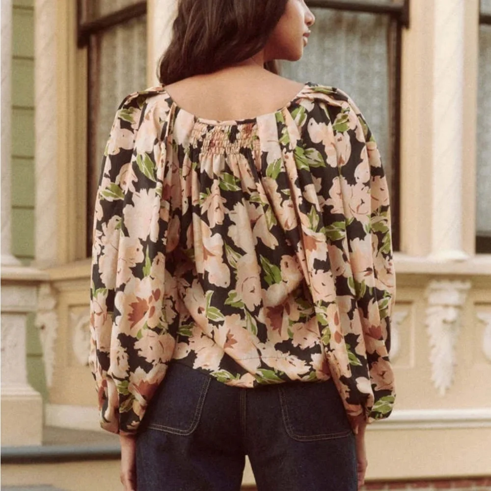 THE GREAT. Magpie Silk Top in Victorian Rose Print - Picture 4 of 12